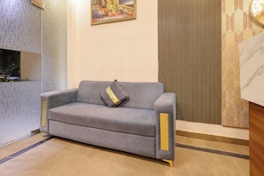 Lobby sitting area - Fabhotel Imperial (Varanasi)