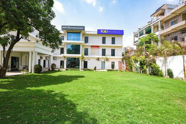 Fabhotel Rajvanshi Palace - Gurgaon