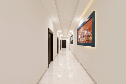 Fabhotel Rajvanshi Palace