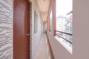 Balcony - Fabhotel Alfaa Inn (Bangalore)