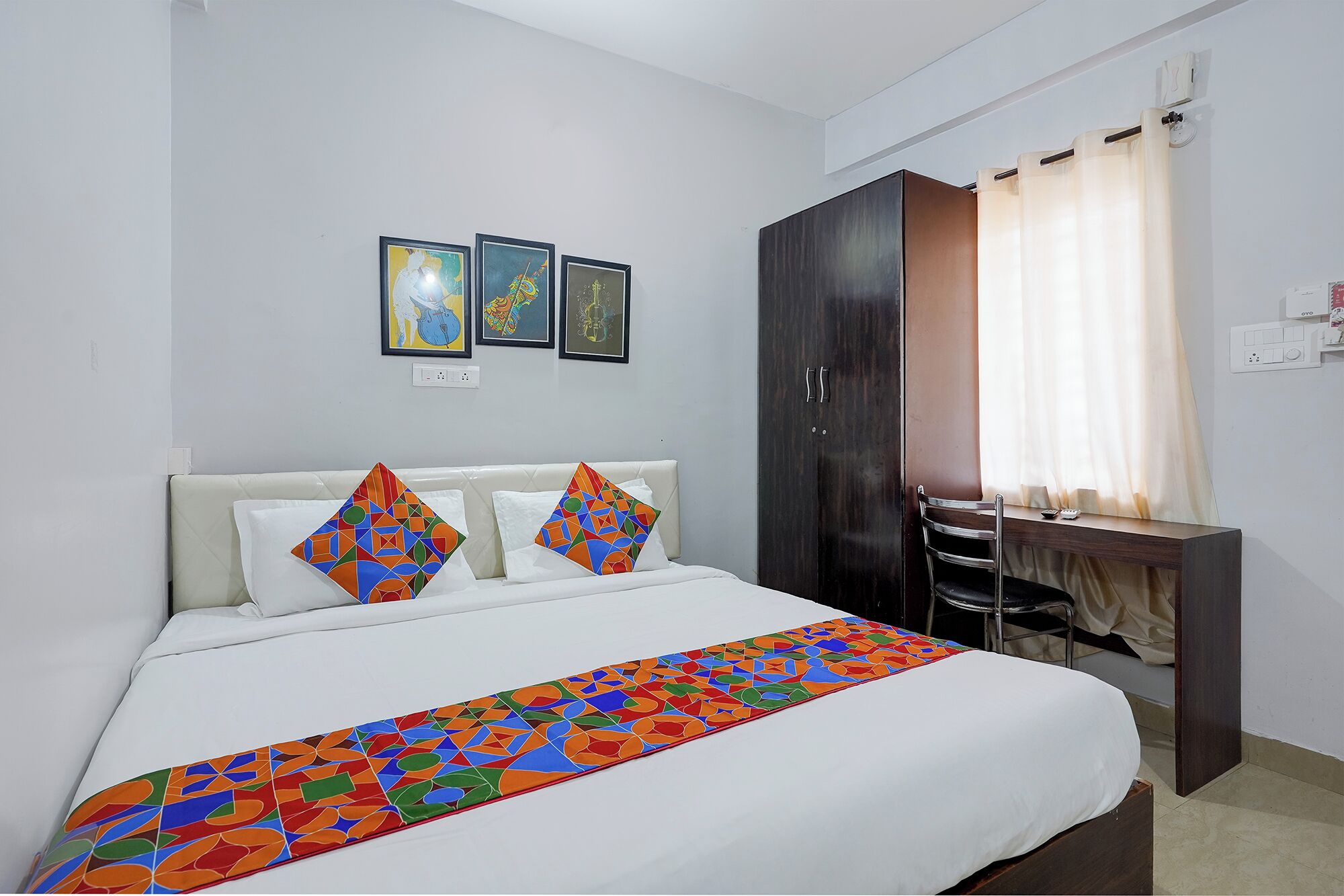 Deluxe Room | Egyptian cotton sheets, premium bedding, in-room safe, desk