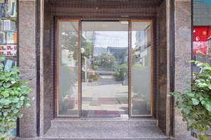 Exterior - Fabhotel Alfaa Inn (Bangalore)