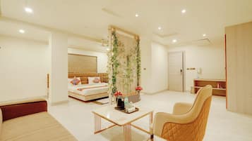 Egyptian cotton sheets, premium bedding, in-room safe, desk
