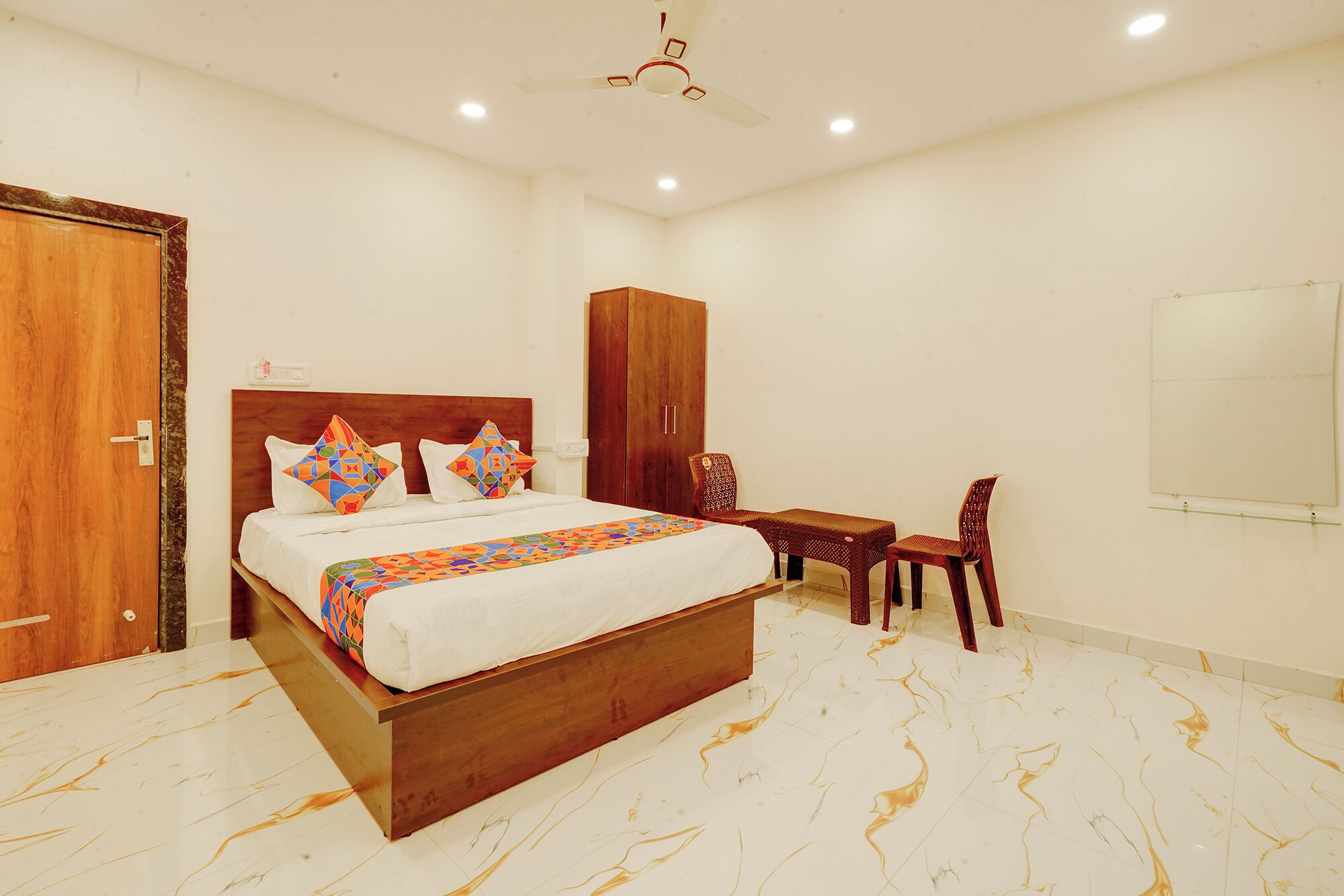 Deluxe Room | Egyptian cotton sheets, premium bedding, in-room safe, desk