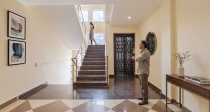 Fabhotel New Raadhey Guest Inn