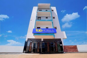 Exterior - Fabhotel Dhana Residency (Tirupporur)