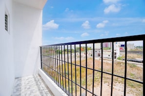 Balcony - Fabhotel Dhana Residency (Tirupporur)