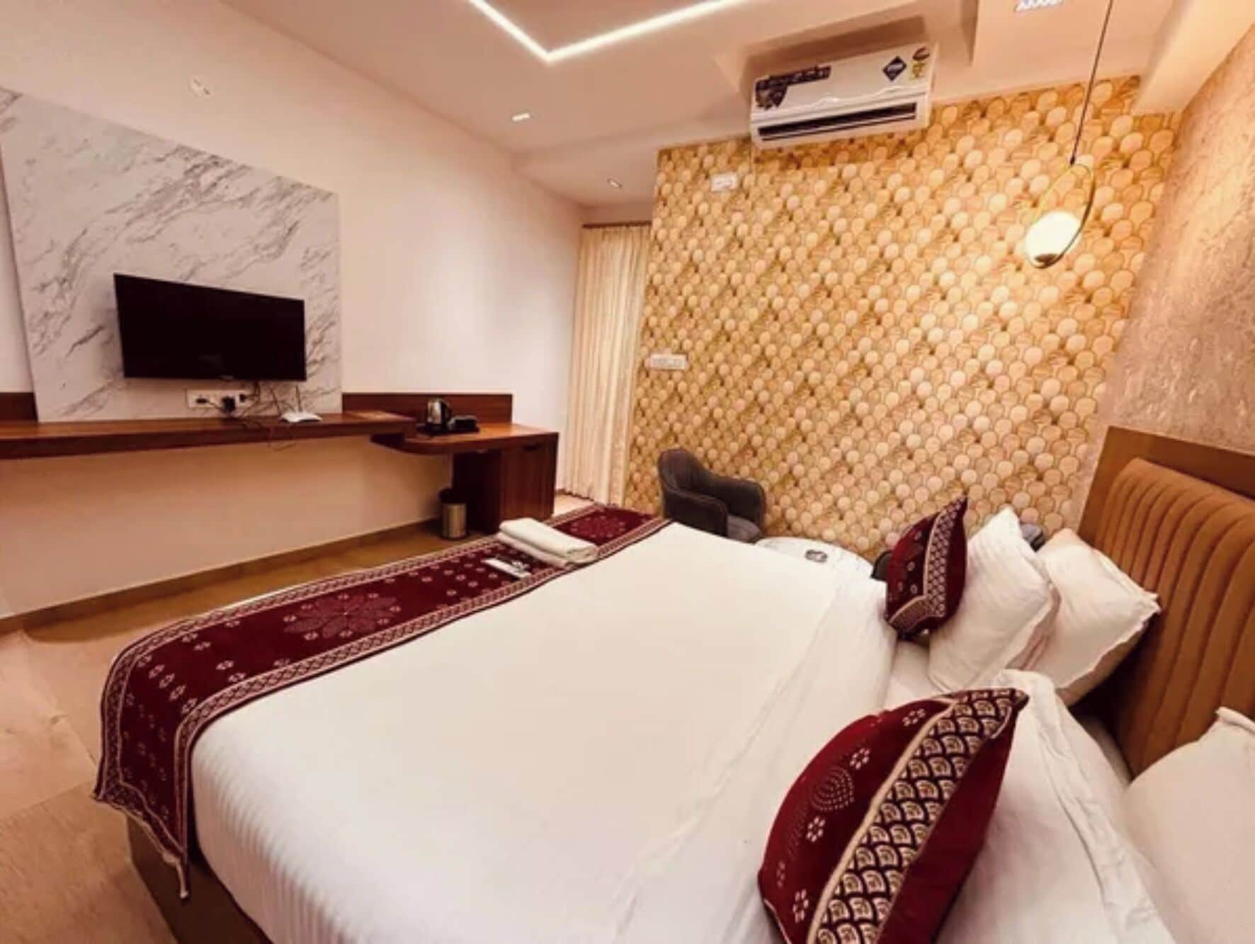 Premium-Zimmer | Bettwäsche aus ägyptischer Baumwolle, hochwertige Bettwaren, Zimmersafe
