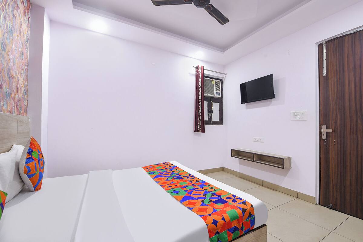 Executive Room | Egyptian cotton sheets, premium bedding, in-room safe, desk