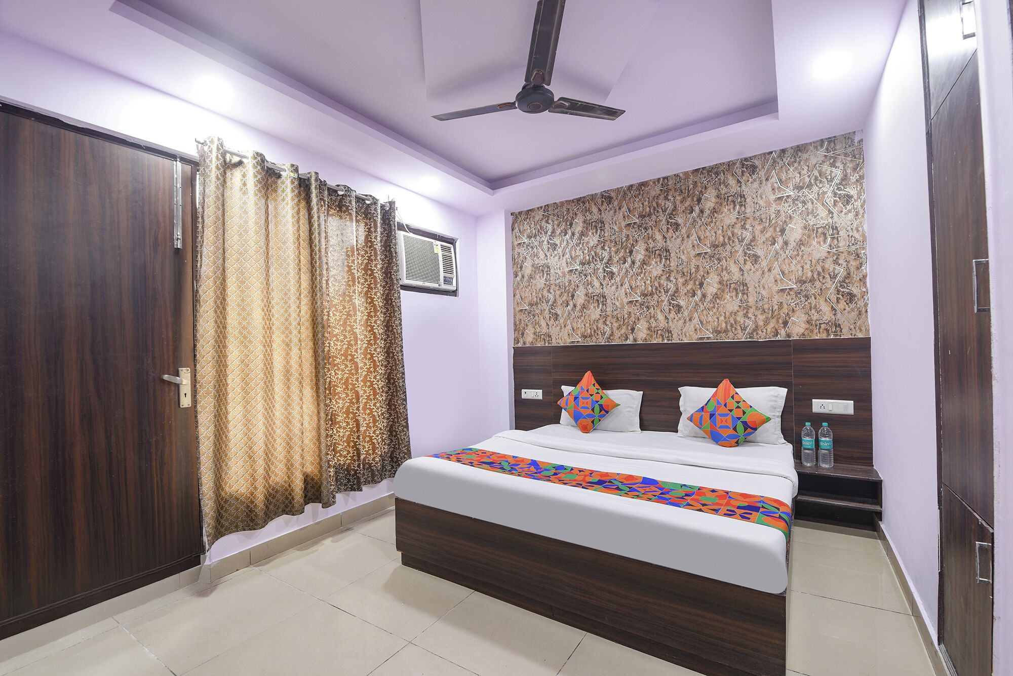 Premium Room | Egyptian cotton sheets, premium bedding, in-room safe, desk