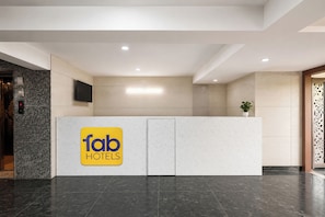 Reception - Fabhotel Snereya (New Delhi)