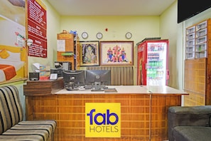 Reception - Fabhotel Prime Nakshatra Inn (Hyderabad)