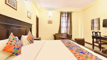 Egyptian cotton sheets, premium bedding, in-room safe, desk