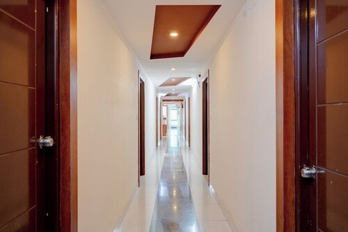 Fabhotel Silver House Inn