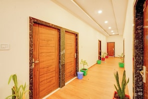 Lobby - Fabhotel Pk Residency (Bhopal)