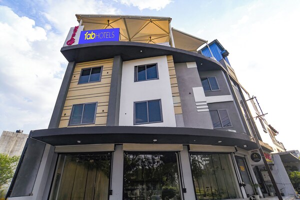 Fabhotel Ambrosia Seventy Eight - Vijay Nagar