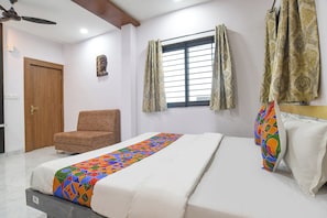 Egyptian cotton sheets, premium bedding, in-room safe, desk - Fabhotel Ambrosia Seventy Eight (Indore)