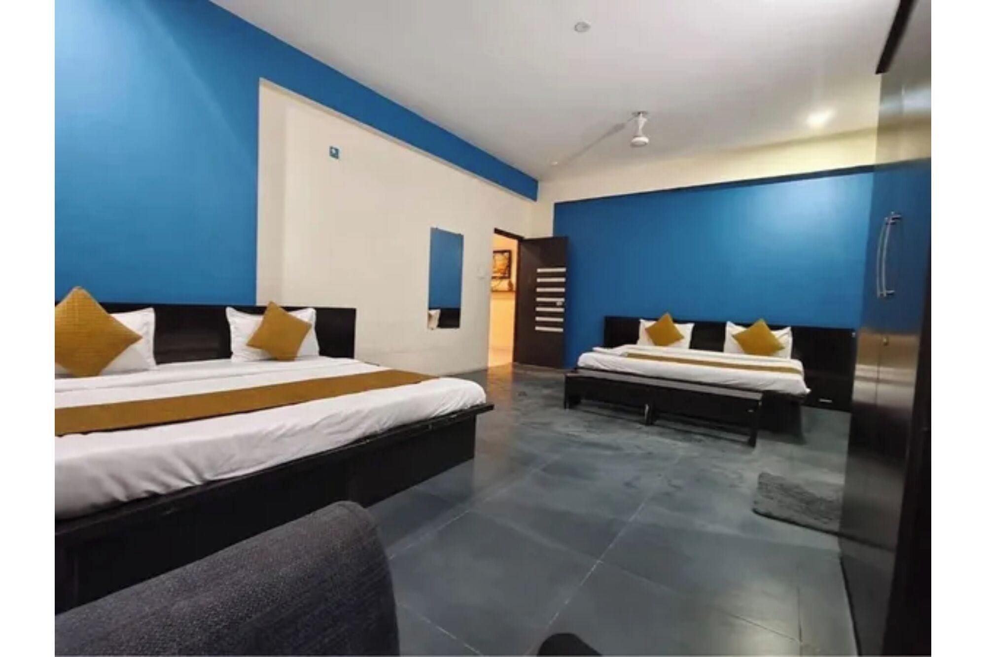 Family Room | Egyptian cotton sheets, premium bedding, in-room safe, desk