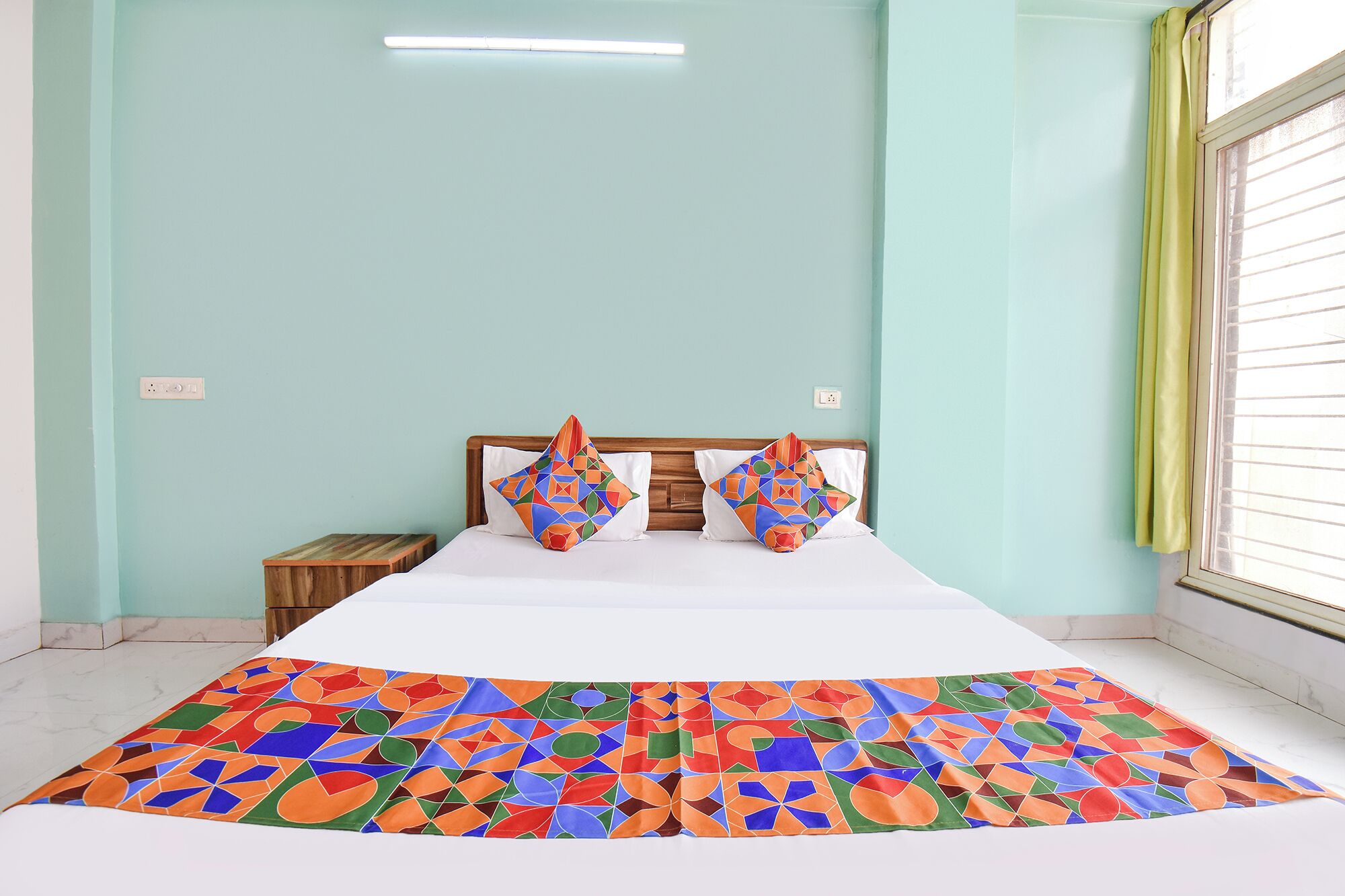 Egyptian cotton sheets, premium bedding, in-room safe, desk