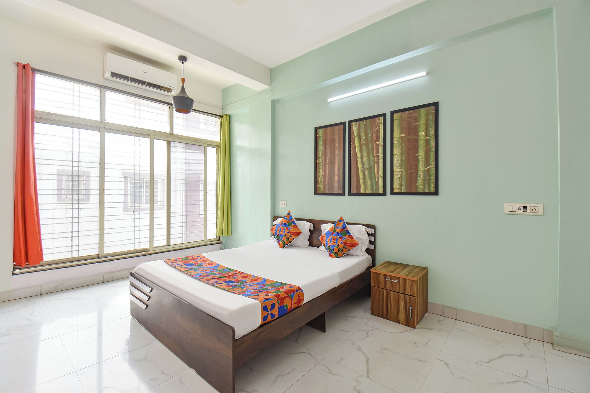 Deluxe Room | Egyptian cotton sheets, premium bedding, in-room safe, desk