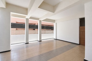 Lobby - Via Dazling Studio (Pune)