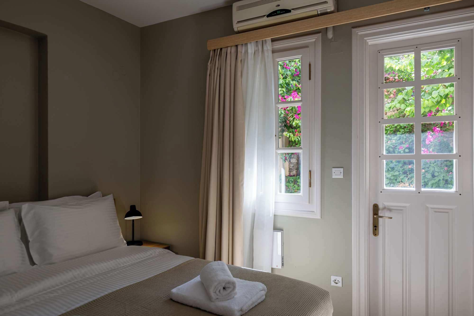 Apartamento luxo | Ferros/tábuas de passar roupa, Wi-Fi de cortesia