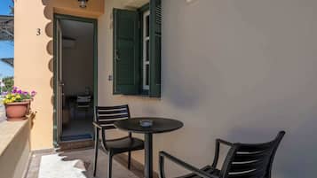 Departamento Deluxe | Restaurante al aire libre