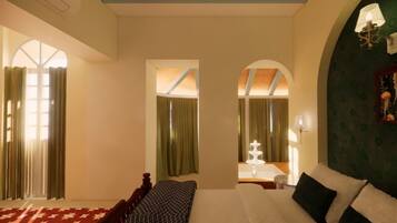 Superior Studio Suite | Free WiFi