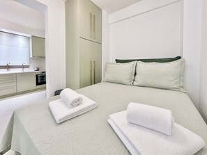 Room - Athenian Muse Suites – V by ΜΡS (Athina)