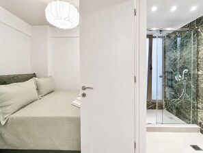 Room - Athenian Muse Suites – V by ΜΡS (Athina)