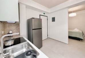Private kitchen - Athenian Muse Suites – V by ΜΡS (Athina)