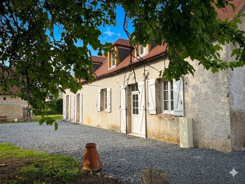 Renoviertes Landhaus im grünen Umfeld - 10 Pers.