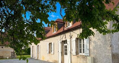 Renoviertes Landhaus im grünen Umfeld - 10 Pers.