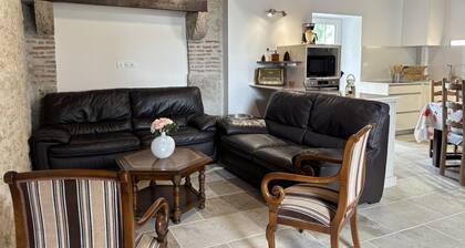 Gîte rénové en campagne verdoyante - 10 pers.
