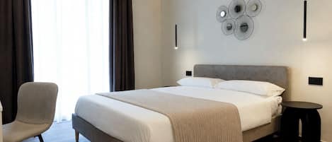 Room, Balcony