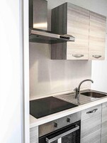 Habitación básica con 2 camas individuales | Cocina privada