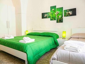 Comfort Triple Room | Free WiFi - Palazzo Vaglio (Alliste)