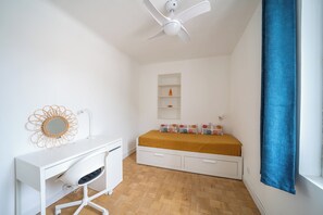 Iron/ironing board, WiFi, bed sheets - Cozy 3-bedroom, 3-bathroom apartment in the city center (Montpellier)