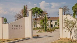 Exterior - Tenuta Asmara Luxury Resort: Garden View Suite (Toscana)