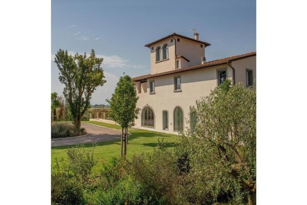 Exterior - Vrbo Property (Toscana)