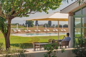 Outdoor dining - Tenuta Asmara Luxury Resort: Executive Suite (Toscana)