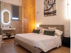 WiFi, bed sheets - Tenuta Asmara Luxury Resort: Executive Suite (Toscana)
