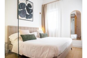 Room - Vrbo Property (Toscana)