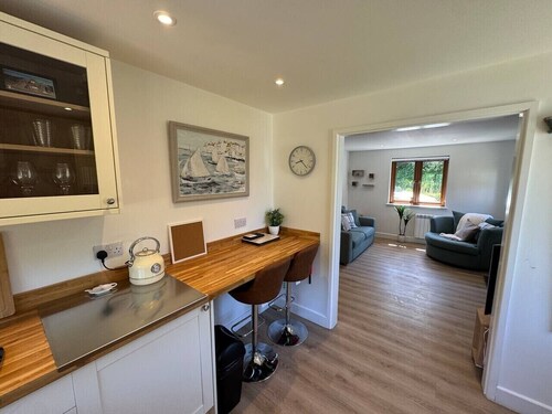 Greenking Cottage Full Cottage, 3 bed sleeps 6