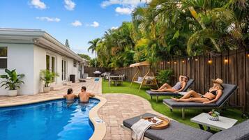 House | 6 bedrooms, Internet