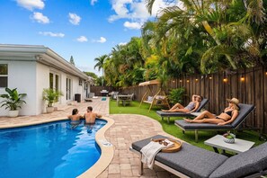 House | 6 bedrooms, Internet - 6 BR Villa Steps to Ocean Pool Sauna Jacuzzi (Fort Lauderdale)