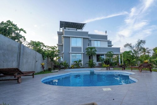 Kinondo Cool Breeze Villa