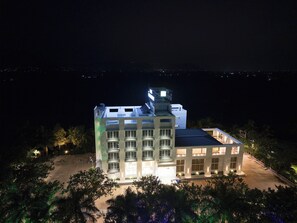 Exterior - Hotel The Nature Regency (Satara)