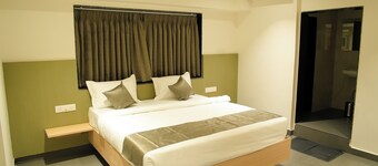 Hotel The Nature Regency