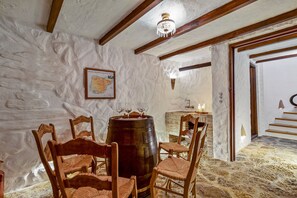 Interior - Hacienda del Cazador: Luxury Villa in La Alquería (Mijas Pueblo)
